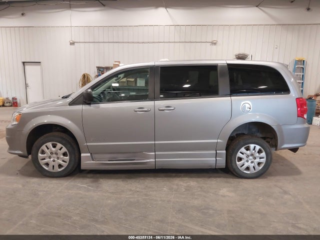 2C7WDGBG9JR357074 Dodge Grand Caravan Se