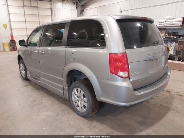 2C7WDGBG9JR357074 Dodge Grand Caravan Se