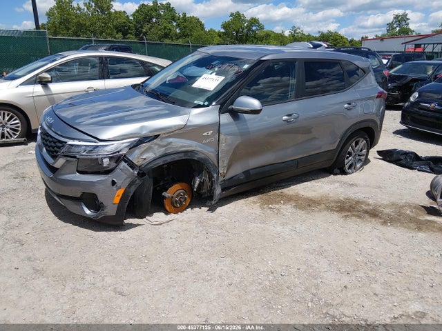 Продажа на аукционе авто 2023 Kia Seltos Lx, vin: KNDEPCAAXP7424409, номер лота: 45377135