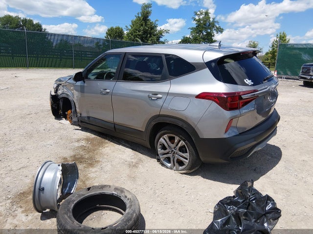 Продажа на аукционе авто 2023 Kia Seltos Lx, vin: KNDEPCAAXP7424409, номер лота: 45377135