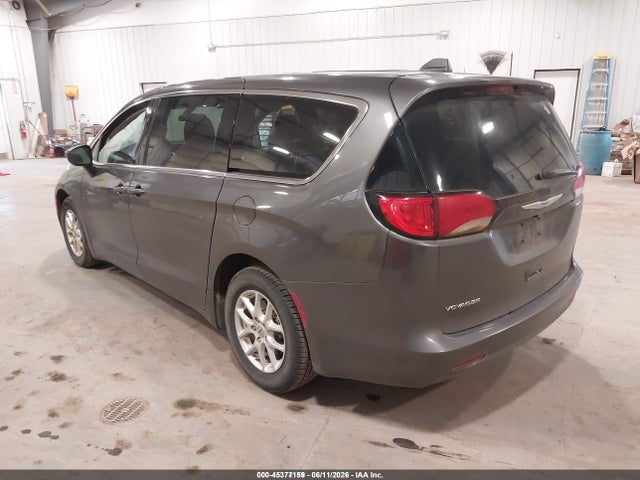 Chrysler Voyager Lx 2022 2C4RC1CG7NR127760 Image 3