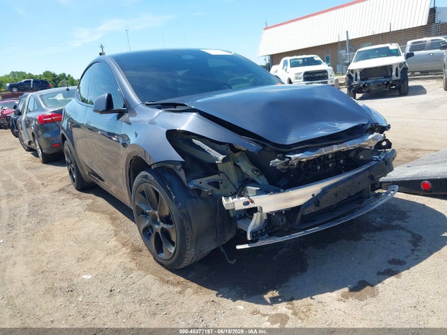 Продажа на аукционе авто 2023 Tesla Model Y Awd/long Range Dual Motor All-wheel Drive, vin: 7SAYGDEE3PA204782, номер лота: 45377187