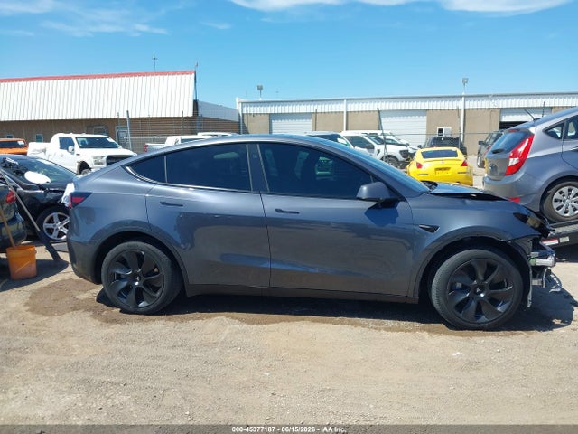 Продажа на аукционе авто 2023 Tesla Model Y Awd/long Range Dual Motor All-wheel Drive, vin: 7SAYGDEE3PA204782, номер лота: 45377187