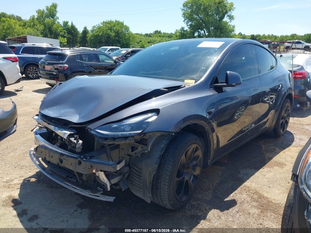 Продажа на аукционе авто 2023 Tesla Model Y Awd/long Range Dual Motor All-wheel Drive, vin: 7SAYGDEE3PA204782, номер лота: 45377187