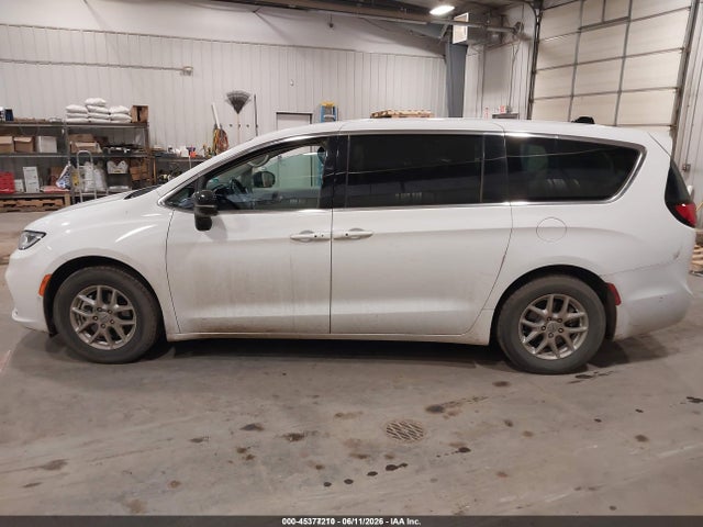Chrysler Pacifica Touring L 2024 2C4RC1BGXRR112709 Image 15