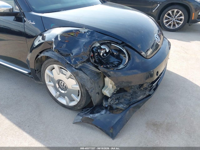 45377227 :رقم المزاد ، 3VW4S7AT8DM685426 vin ، 2013 Volkswagen Beetle 2.0t Fender Edition/2.0t Turbo/r-line مزاد بيع