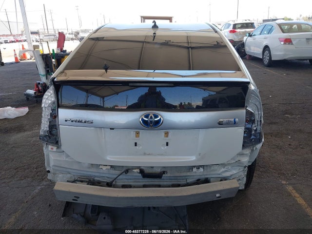 Toyota PRIUS PLUG-IN 2014 JTDKN3DPXE3055385 Image 17