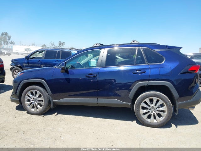 2T3C1RFVXSW406593 Toyota Rav4 Xle Premium