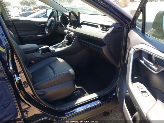 2T3C1RFVXSW406593 Toyota Rav4 Xle Premium