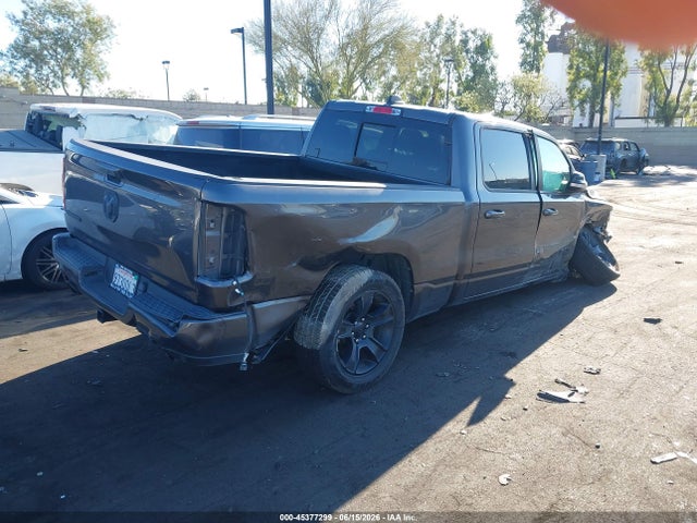 1C6RREMT7NN316690 RAM 1500 Big Horn 4x2 6&#039;4 Box