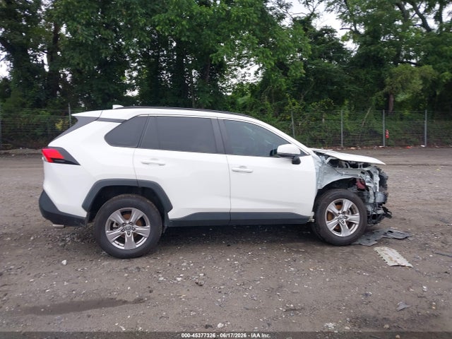 Toyota Rav4 Xle 2023 2T3W1RFV0PC224195 Image 13