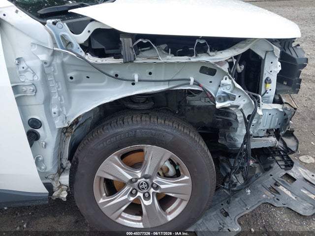 Toyota Rav4 Xle 2023 2T3W1RFV0PC224195 Image 17