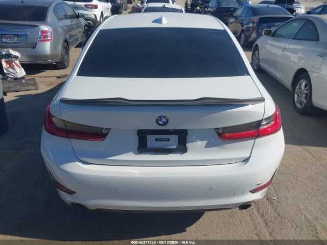 3MW5R1J05L8B32405 BMW 330I