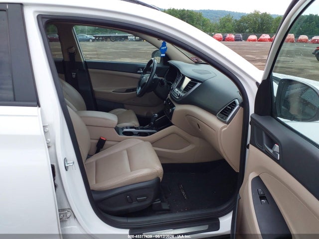 2017 Hyundai Tucson Limited მანქანა იყიდება აუქციონზე, vin: KM8J3CA26HU286708, აუქციონის ნომერი: 45377439