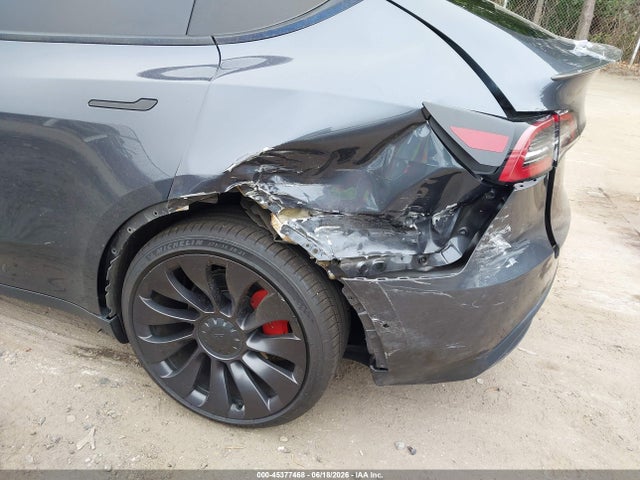 7SAYGDEF6NF372523 Tesla Model Y Performance Dual Motor All-wheel Drive