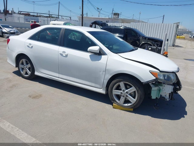 2014 4T1BF1FK5EU822696 main image
