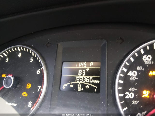 2013 Volkswagen Jetta 2.5l Se მანქანა იყიდება აუქციონზე, vin: 3VWDP7AJ2DM233570, აუქციონის ნომერი: 45377653