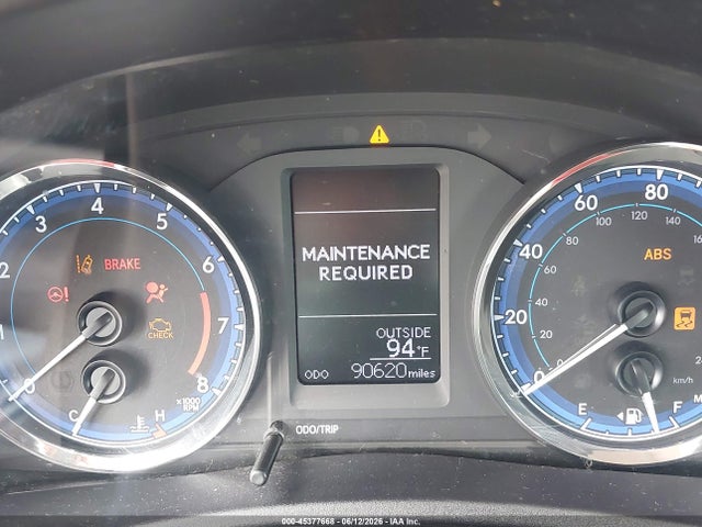 2T1BURHE3KC157189 Toyota COROLLA LE