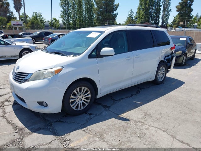 2014 Toyota Sienna Xle V6 8 Passenger მანქანა იყიდება აუქციონზე, vin: 5TDYK3DC3ES455111, აუქციონის ნომერი: 45377683