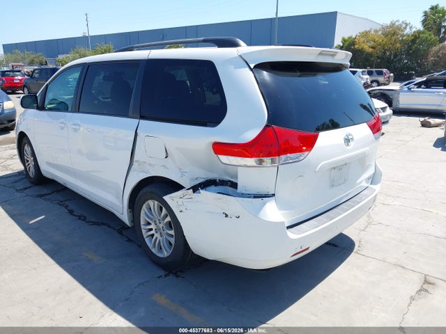 2014 Toyota Sienna Xle V6 8 Passenger მანქანა იყიდება აუქციონზე, vin: 5TDYK3DC3ES455111, აუქციონის ნომერი: 45377683