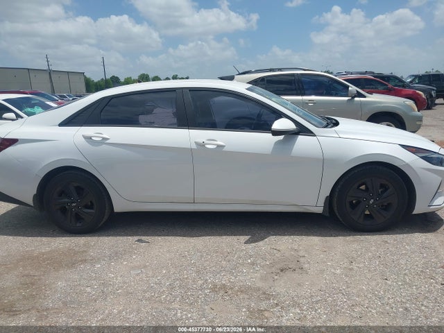 Продажа на аукционе авто 2022 Hyundai Elantra Sel, vin: 5NPLM4AG9NH063516, номер лота: 45377730