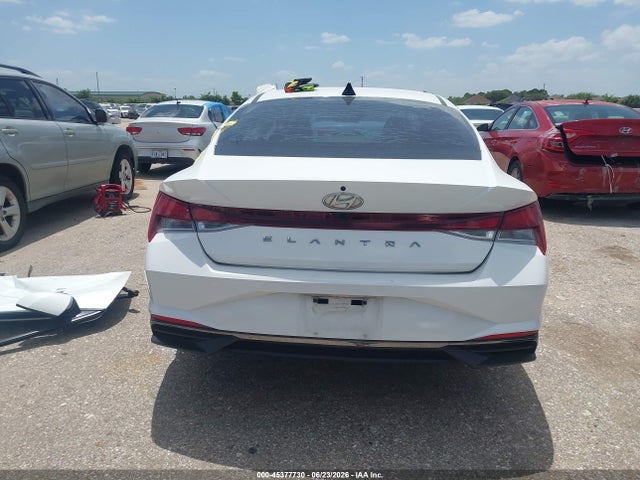 Продажа на аукционе авто 2022 Hyundai Elantra Sel, vin: 5NPLM4AG9NH063516, номер лота: 45377730