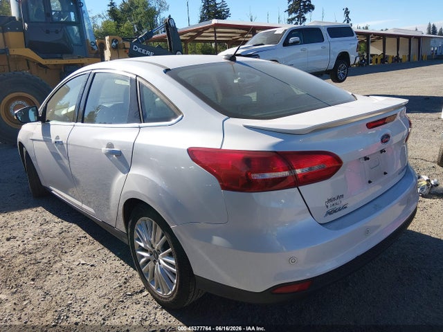 Ford Focus Titanium 2018 1FADP3J20JL314381 Image 3
