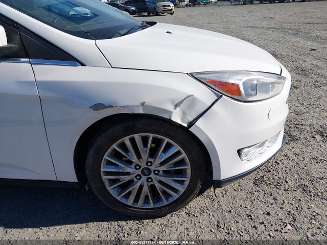Ford Focus Titanium 2018 1FADP3J20JL314381 Image 6