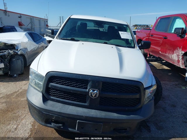 45377775 :رقم المزاد ، 1C6RR7KG6JS266829 vin ، 2018 Ram 1500 Tradesman  4x4 5'7 Box مزاد بيع