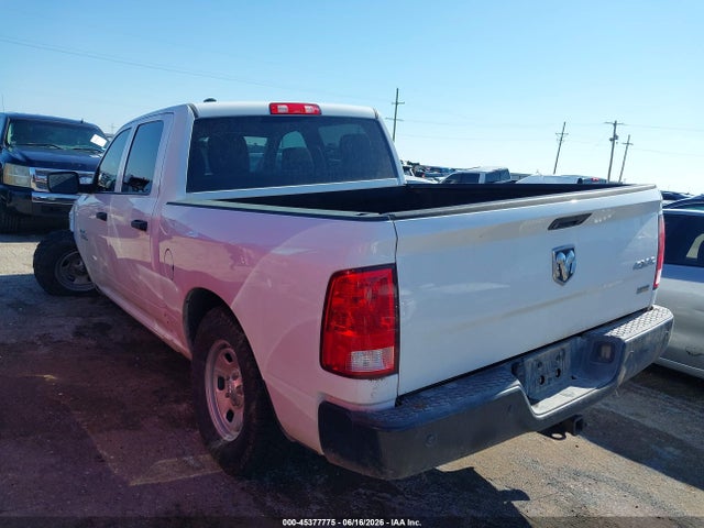 45377775 :رقم المزاد ، 1C6RR7KG6JS266829 vin ، 2018 Ram 1500 Tradesman  4x4 5'7 Box مزاد بيع