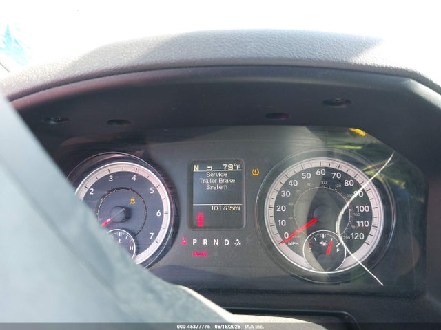 45377775 :رقم المزاد ، 1C6RR7KG6JS266829 vin ، 2018 Ram 1500 Tradesman  4x4 5'7 Box مزاد بيع