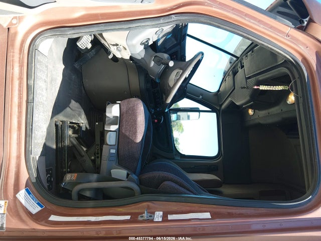 Продажа на аукционе авто 2013 Freightliner Cascadia 125, vin: 1FUJGLDVXDLBS5918, номер лота: 45377794