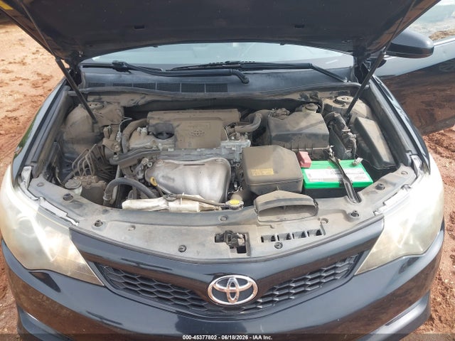 4T1BF1FK2EU836183 Toyota CAMRY SE