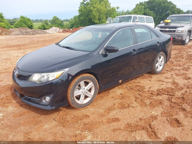 4T1BF1FK2EU836183 Toyota CAMRY SE