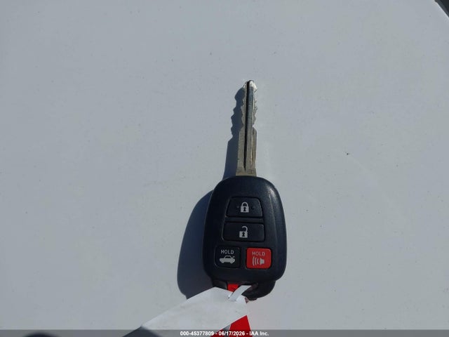 2T1BURHE1HC797152 Toyota COROLLA LE