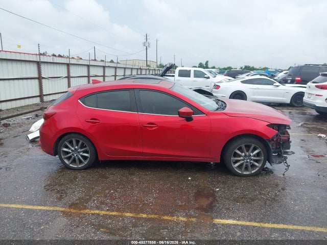 45377858 :رقم المزاد ، 3MZBN1M30JM208282 vin ، 2018 Mazda Mazda3 Grand Touring مزاد بيع
