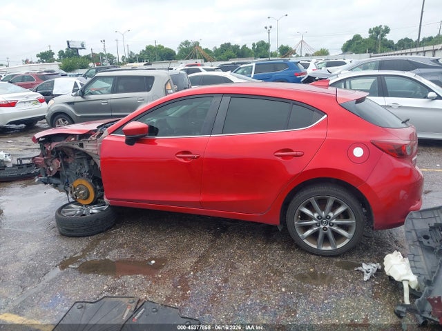 45377858 :رقم المزاد ، 3MZBN1M30JM208282 vin ، 2018 Mazda Mazda3 Grand Touring مزاد بيع