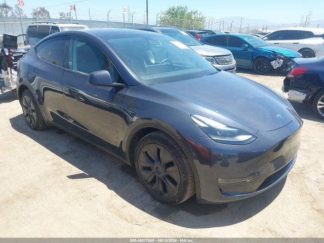 Tesla Model Y Long Range Dual Motor All-wheel Drive 2024 7SAYGDEE7RF182288 главное изображение