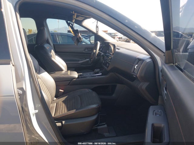 5N1DR3BD8RC275308 Nissan Pathfinder Rock Creek 4wd
