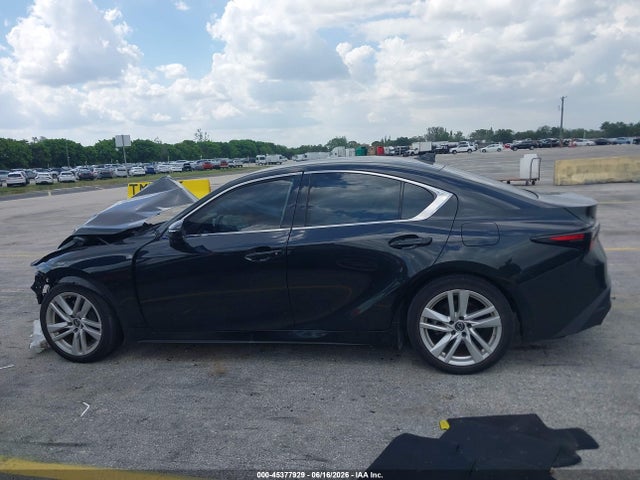 45377929 :رقم المزاد ، JTHAA1D27N5122446 vin ، 2022 Lexus Is 300 مزاد بيع