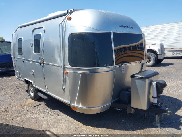2022 Airstream Bambi 20fb მანქანა იყიდება აუქციონზე, vin: 1STCMAD1XNJ562291, აუქციონის ნომერი: 45377966
