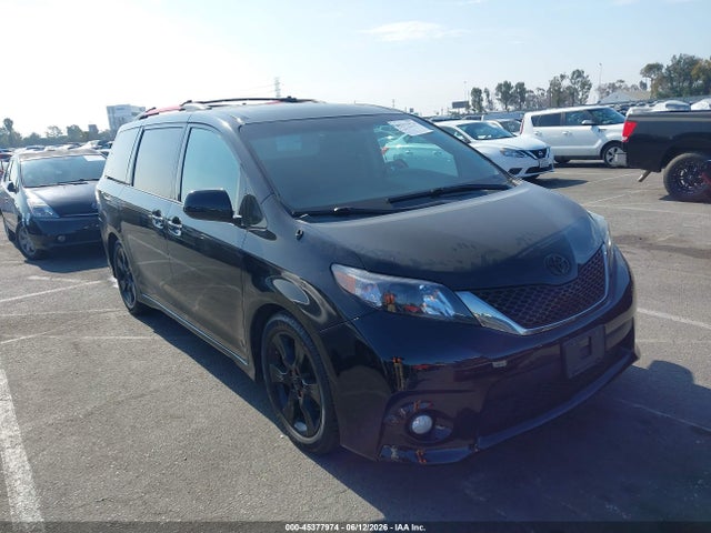 2011 Toyota Sienna Se მანქანა იყიდება აუქციონზე, vin: 5TDXK3DC9BS118479, აუქციონის ნომერი: 45377974