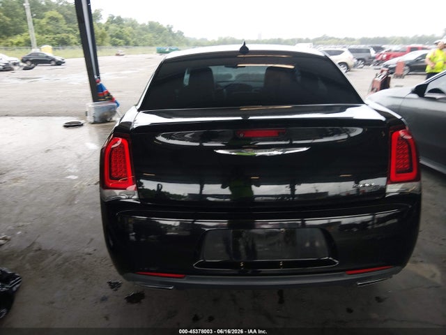 2015 Chrysler 300 300s მანქანა იყიდება აუქციონზე, vin: 2C3CCABG6FH932104, აუქციონის ნომერი: 45378003