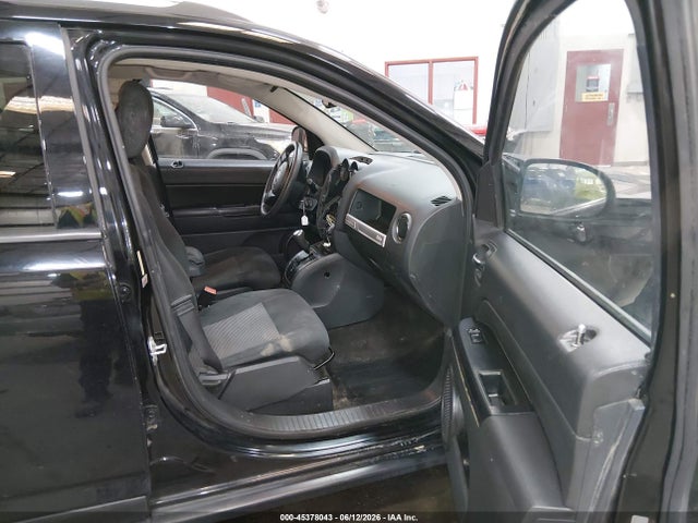 1C4NJDBB2GD662500 Jeep Compass Sport