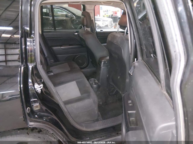 1C4NJDBB2GD662500 Jeep Compass Sport