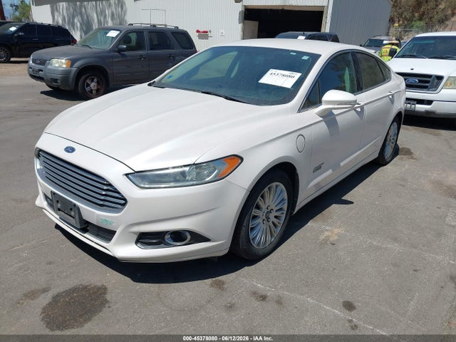 Ford Fusion Energi Titanium 2014 3FA6P0SU3ER337426 Image 2