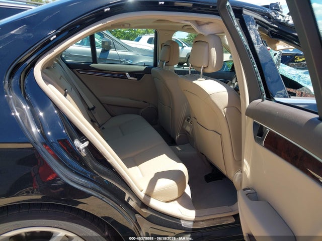 Продажа на аукционе авто 2012 Mercedes-benz C 250 Luxury/sport, vin: WDDGF4HB3CA643344, номер лота: 45378088
