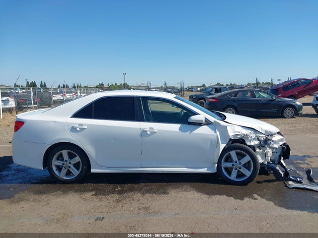 4T1BF1FK0EU790997 Toyota CAMRY SE