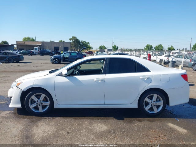 4T1BF1FK0EU790997 Toyota CAMRY SE