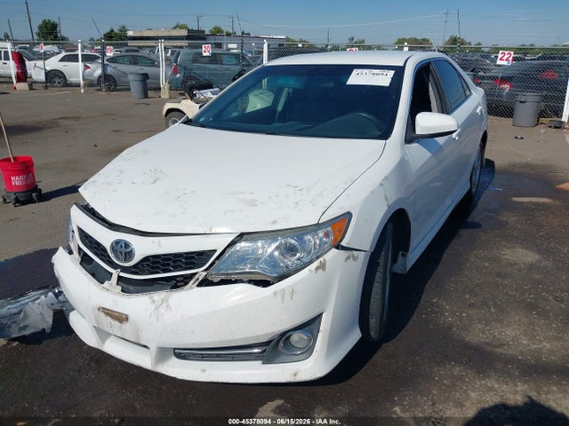 4T1BF1FK0EU790997 Toyota CAMRY SE